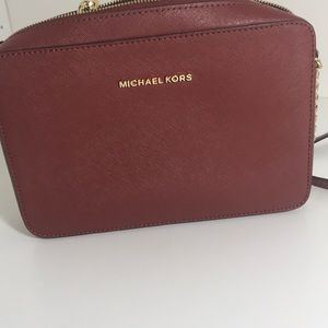 Michael kors crossbody